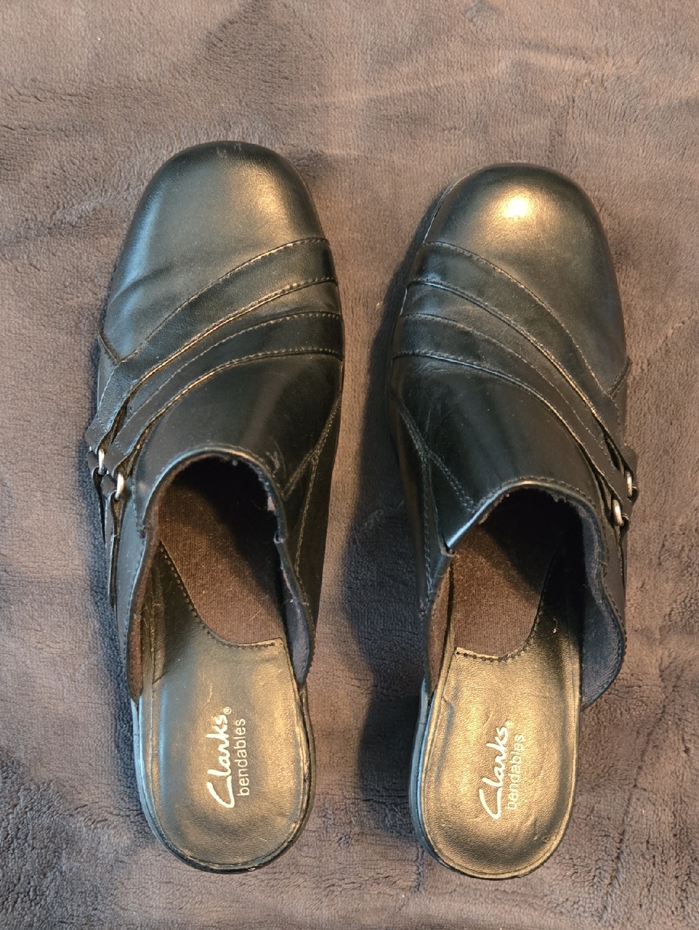 Clarks Bendables Black Leather Slip-On Clog Mules